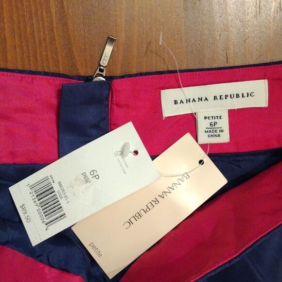 NWT Banana Republic Polyester Pencil Skirt Taffeta Lined, Size 6P, Navy Blue - Picture 5 of 7